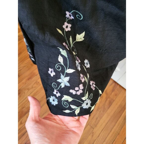 Vintage 90s/Y2K Black Floral Embroidered Button Up Shirt 16 Whimsygoth Cottage - Picture 5 of 8